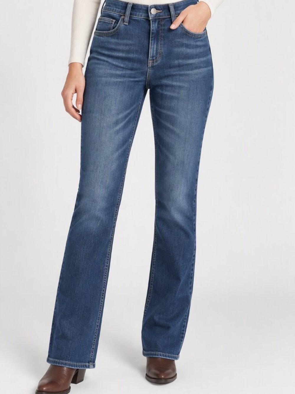 Wrangler The Ultimate Riding Bootcut Jeans Medium Wash Size 7 NWT